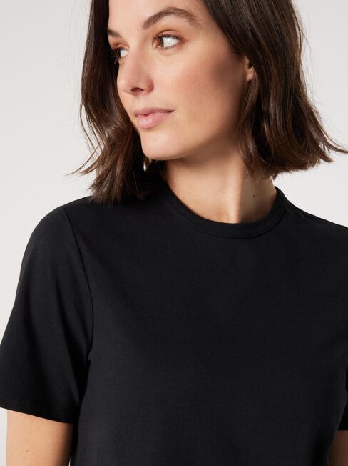 Essential Relaxed Crop Tee | Jeanswest