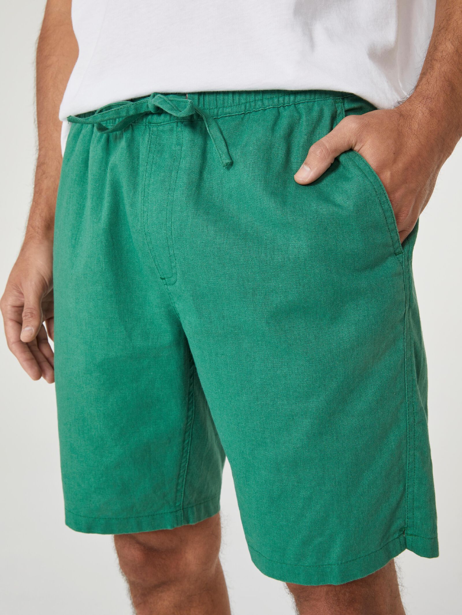 Elastic waist sale bermuda shorts