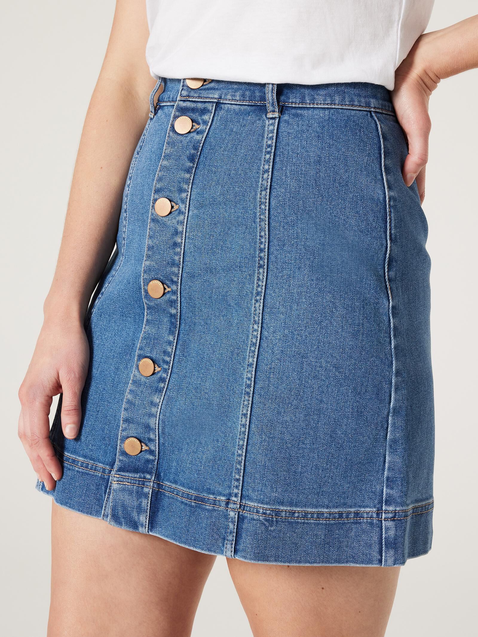 Jeans West Straight Mid-blue Denim Mini Skirt Size 10 in 2024 | Jeans west,  Denim mini skirt, Mini skirts