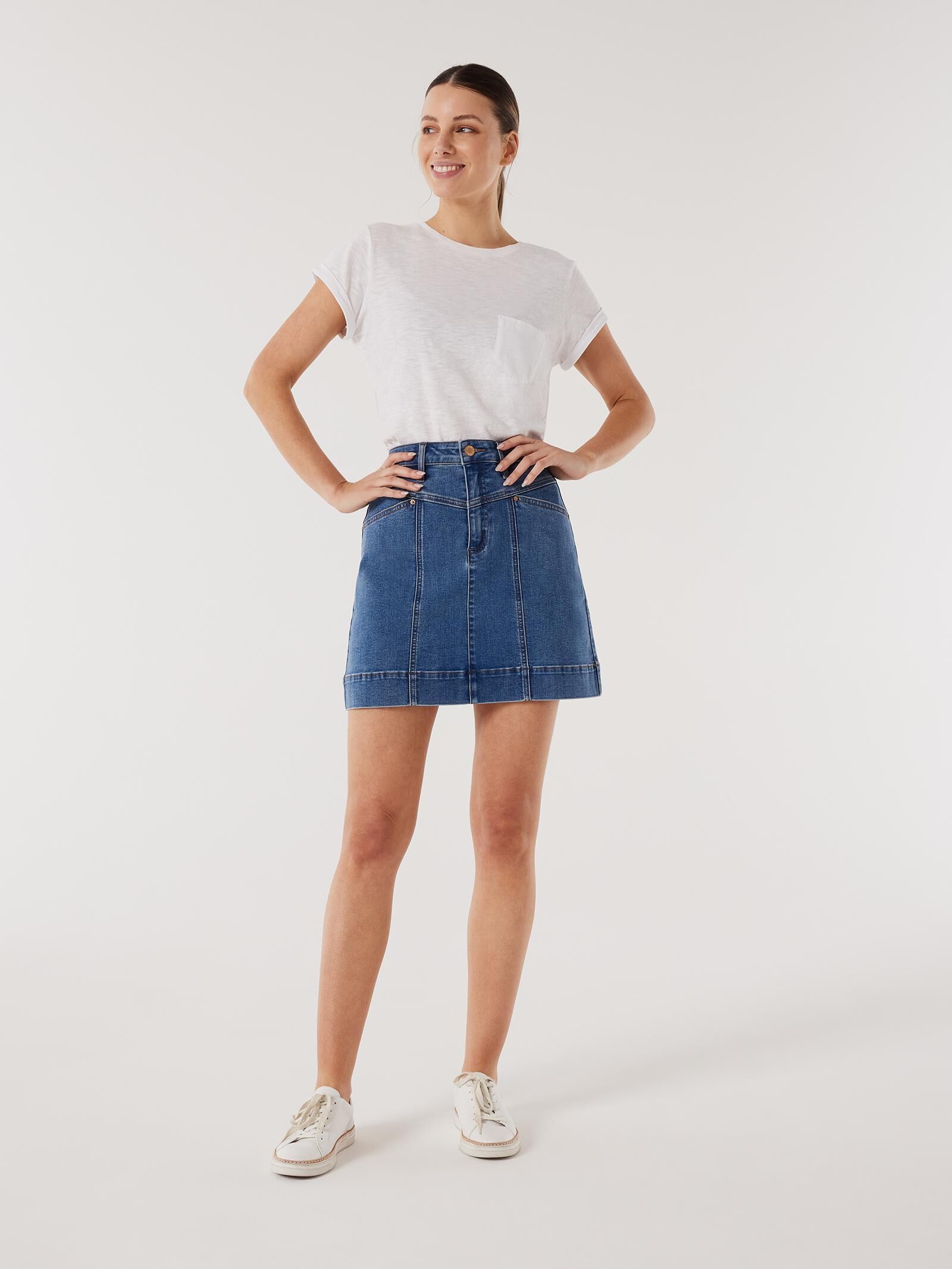 How to style a denim mini skirt for fall (when it's still warm outside) -  LaiaMagazine